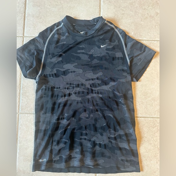 Nike DriFit Camp Top NWT - Picture 1 of 4